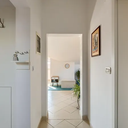 Apartment Sunny App With Reserved Parking Porec