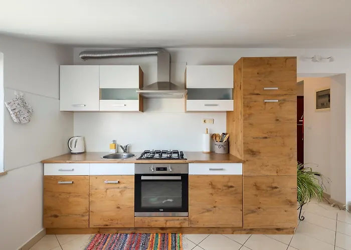 Sunny App With Reserved Parking * Пореч